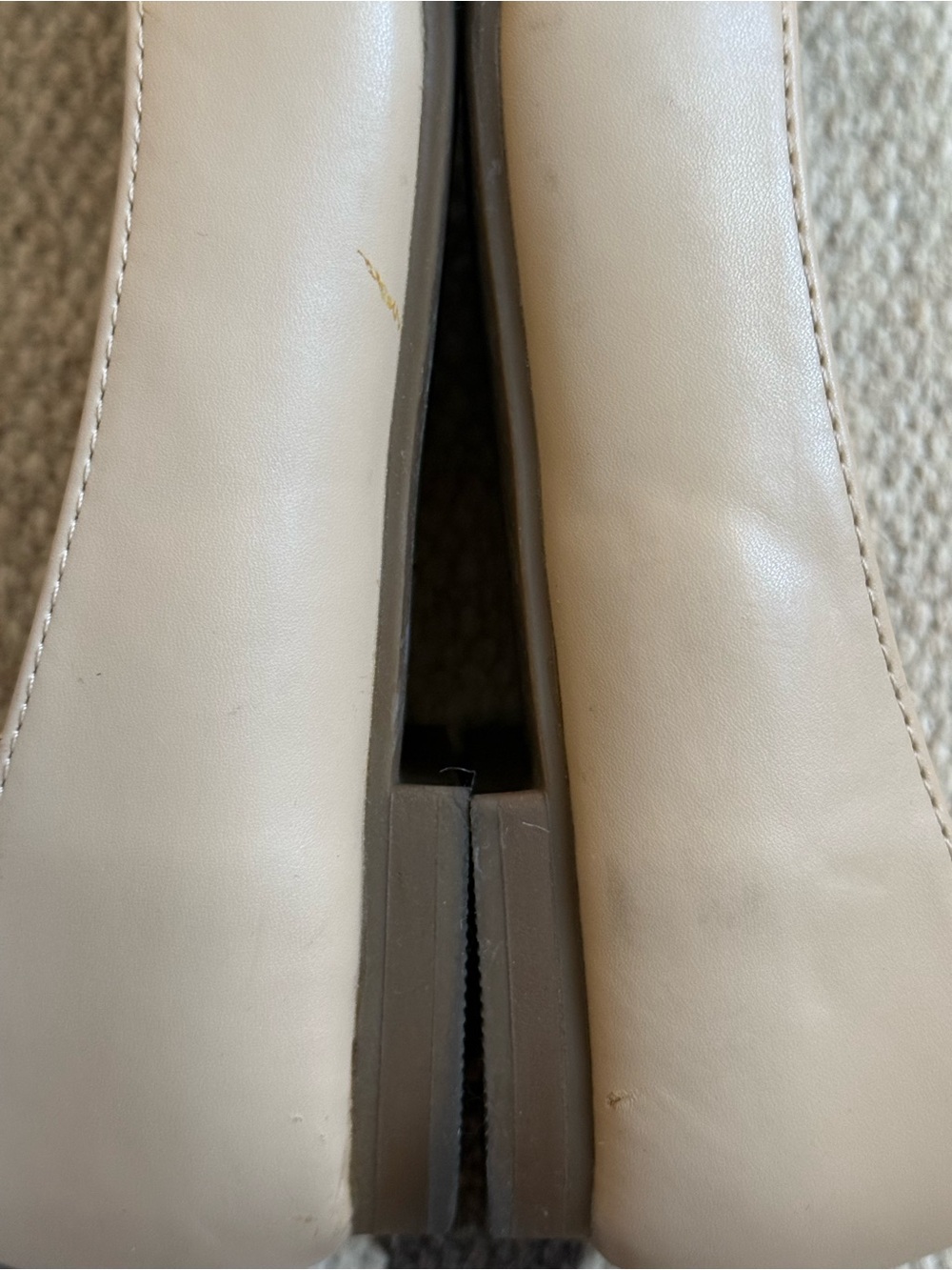 Cliffs by WHITE MOUNTAIN Women's Nude Scallop Detail Ballet Flats - Picture 8 of 10